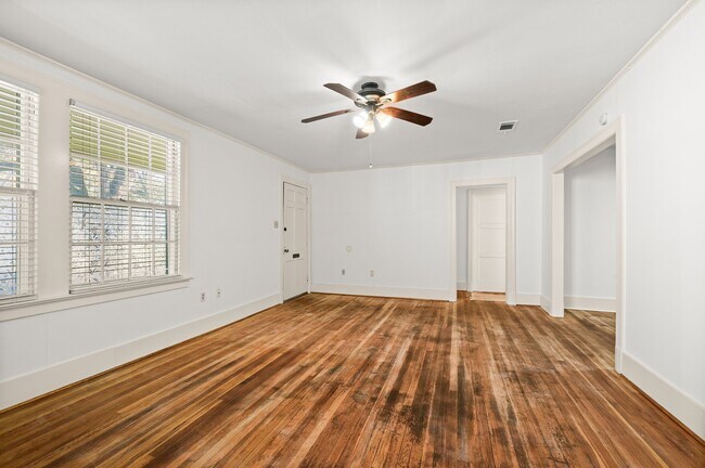 Building Photo - 1630 College Dr