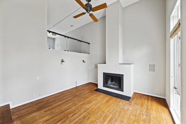 Primary Photo - 1393 Arlington St
