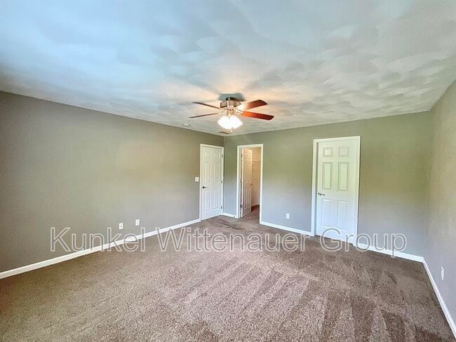 Building Photo - 48 Oak Pointe Cir