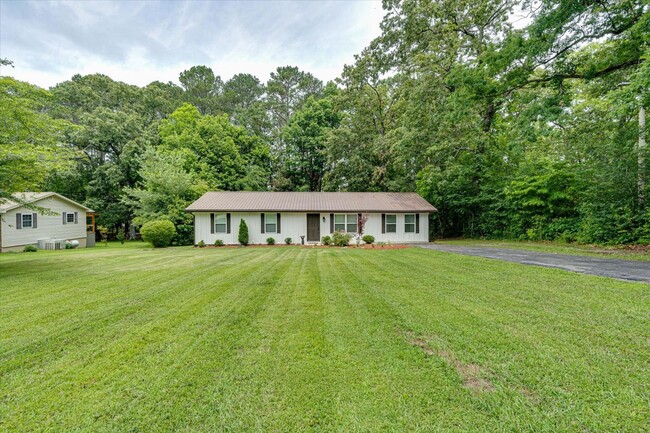 Building Photo - Wonderful 3 bedroom 2 bath in Cleveland TN