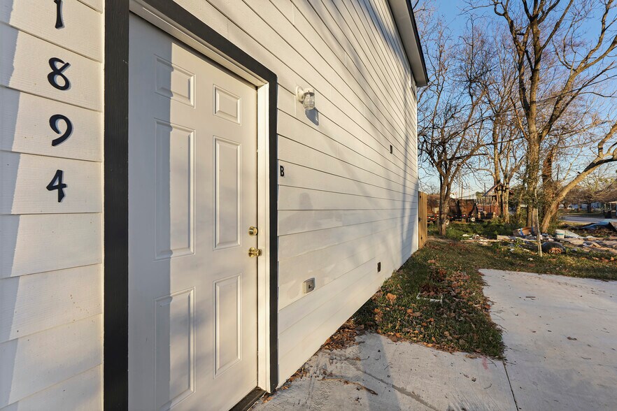 Front of door - 1894 Dolly Wright St