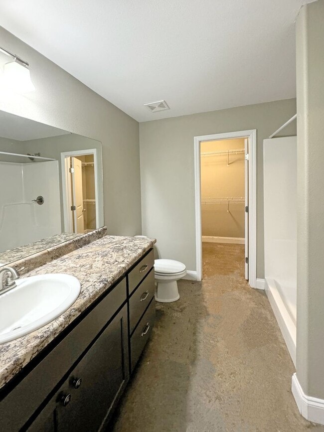 Building Photo - 698 Mulberry Rd