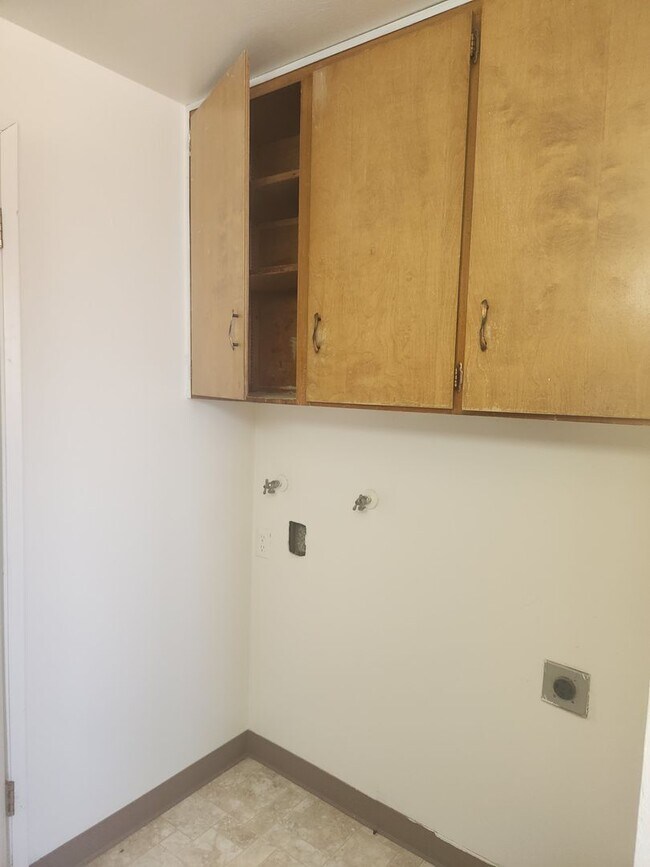 Building Photo - n5404