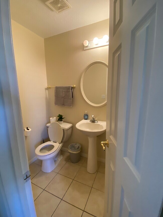 Building Photo - 1511 Legend Trail Dr