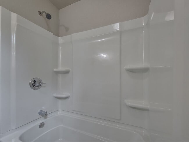 Building Photo - Newly Remodeled FOUR bedroom home in Spencer! FOR RENT!