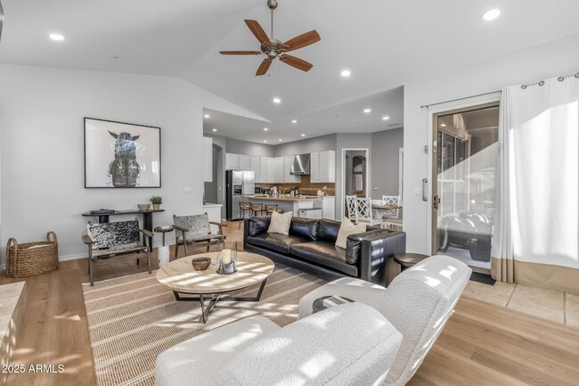 Building Photo - 7474 E Red Bird Rd