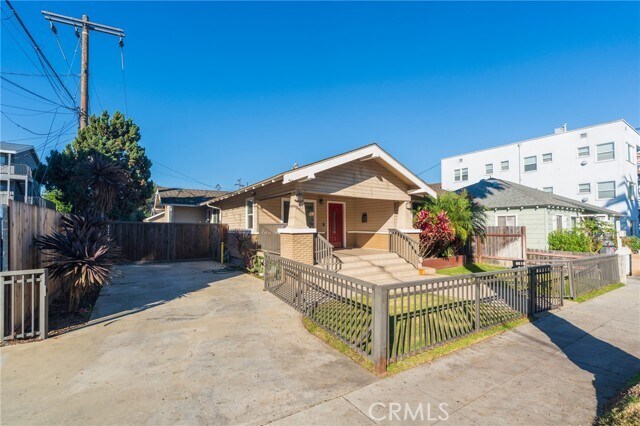Building Photo - 727 Gaviota Ave