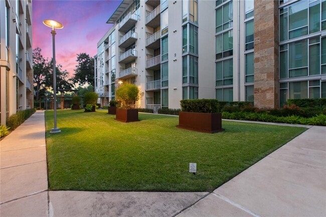 Building Photo - 1600 Barton Springs Rd