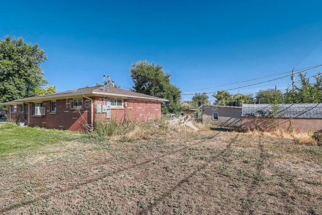 Building Photo - 1060 S Decatur St