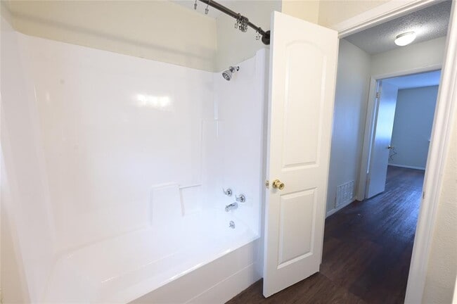 Building Photo - 4713 Teri Rd