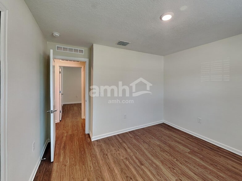 Building Photo - 4353 Seven Canyons Dr