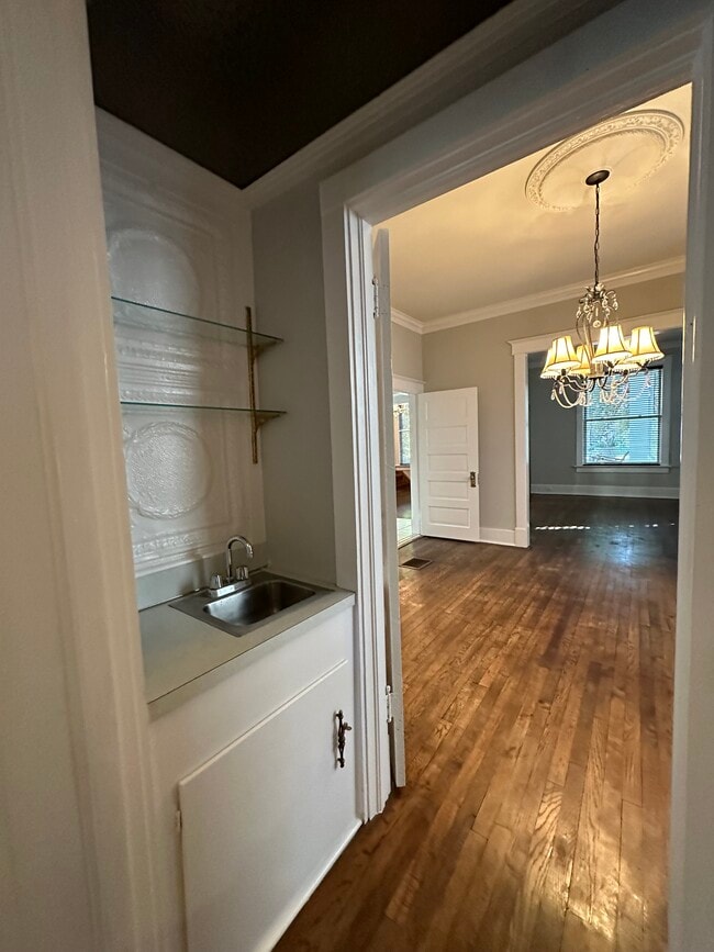 Building Photo - 1692 Carruthers Pl