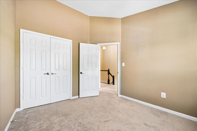 Building Photo - Luxury Townhome at Lake Linganore