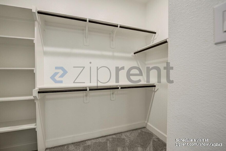 Building Photo - 1707 Swayback Ln
