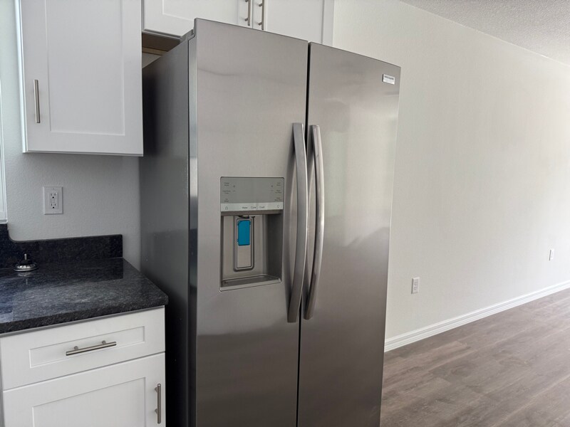 Building Photo - 53 Poplar Rd