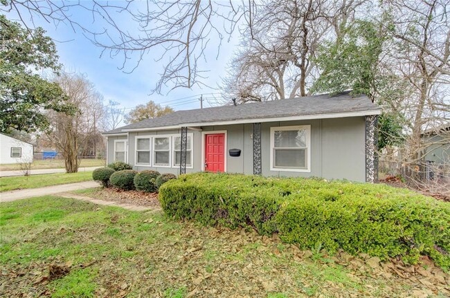 Building Photo - 2726 Stallings Dr