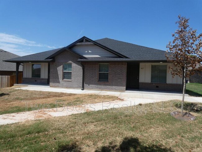 Building Photo - 411 Vail Cir