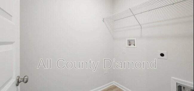 Building Photo - 6615 Kettles St