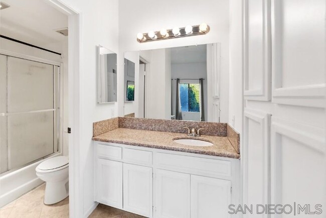Building Photo - 5170 Clairemont Mesa Blvd