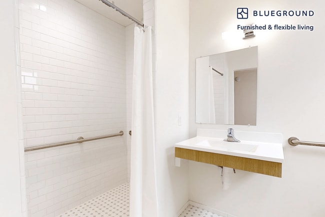 Building Photo - 12017 Goshen Ave