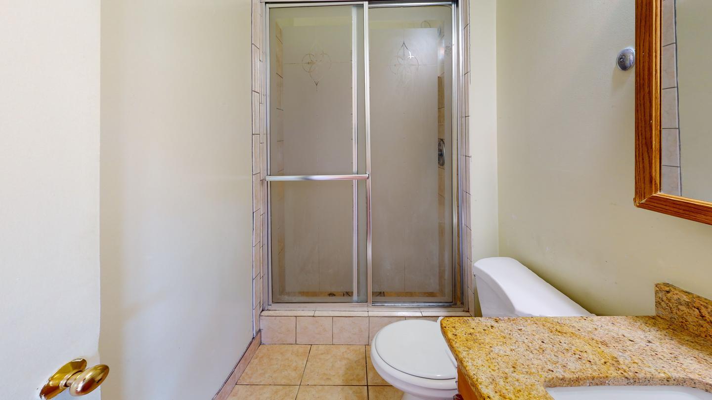 Building Photo - Updated Columbia Heights townhome near the...