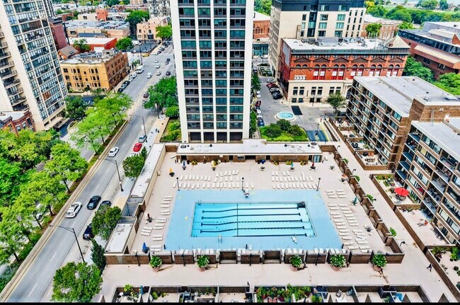 Building Photo - 88 W Schiller St