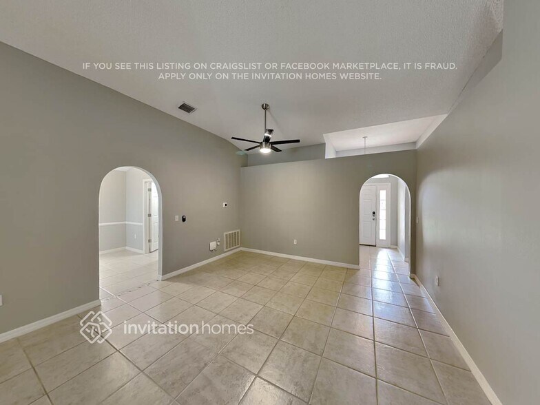 Building Photo - 2100 Brookshire Cir