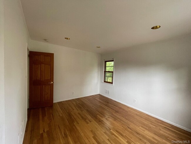 Building Photo - 66 Laron Dr