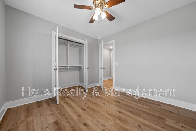 Building Photo - 7847 US-41