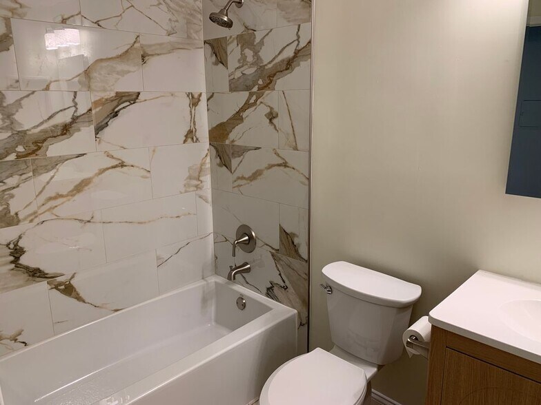 Building Photo - 44 Coral Tree Ct