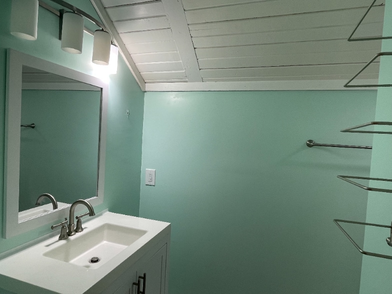 Building Photo - 44 Salt Marsh Dr