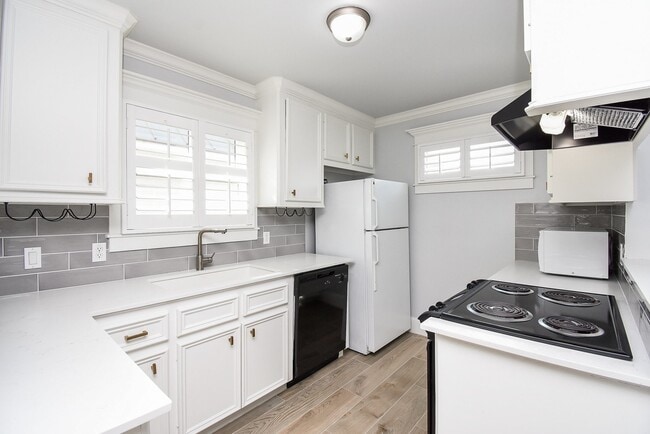 Building Photo - 1349 Heights Blvd