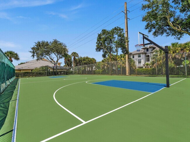 Building Photo - 12549 Woodmill Dr