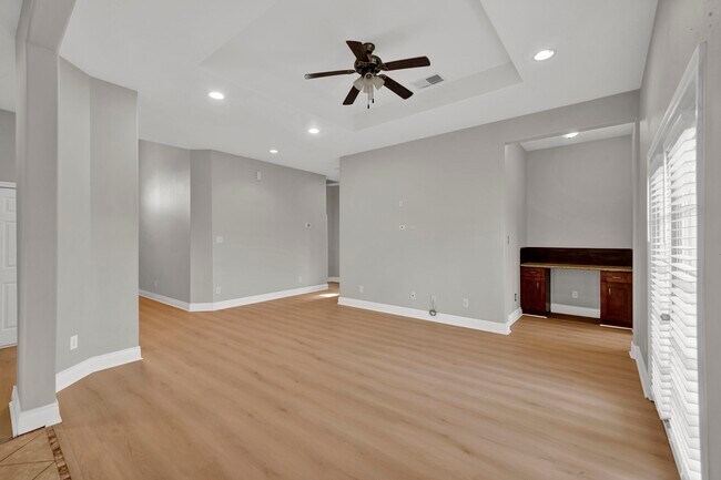 Building Photo - 5395 Kyla Cir