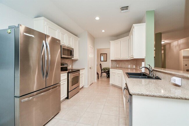 Building Photo - 21126 N Yellow Bud Ct