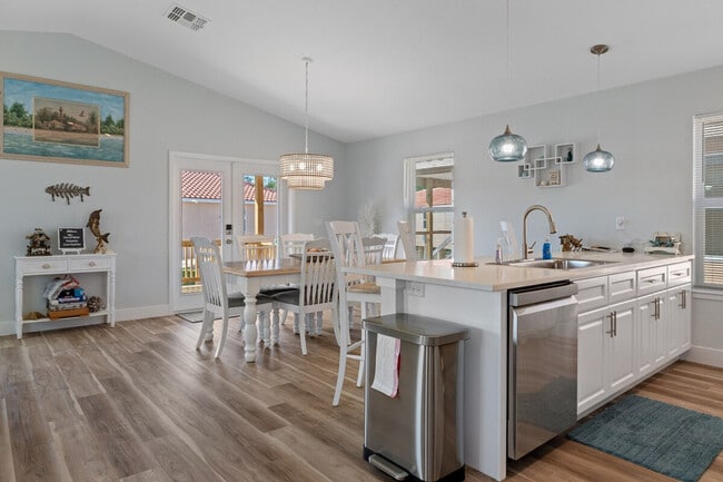 Building Photo - 10244 W Waterlander Lp