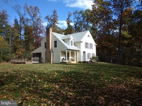 Building Photo - 241 Oak Hill Dr