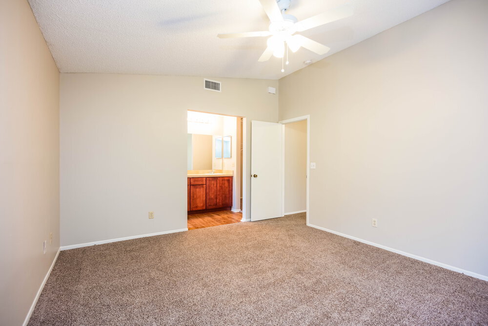 Building Photo - 5701 Longleaf Dr