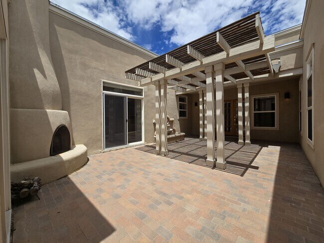 Building Photo - 4167 Big Sky Rd
