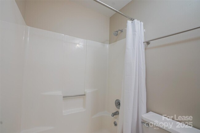 Building Photo - 2434 Dryden Ln