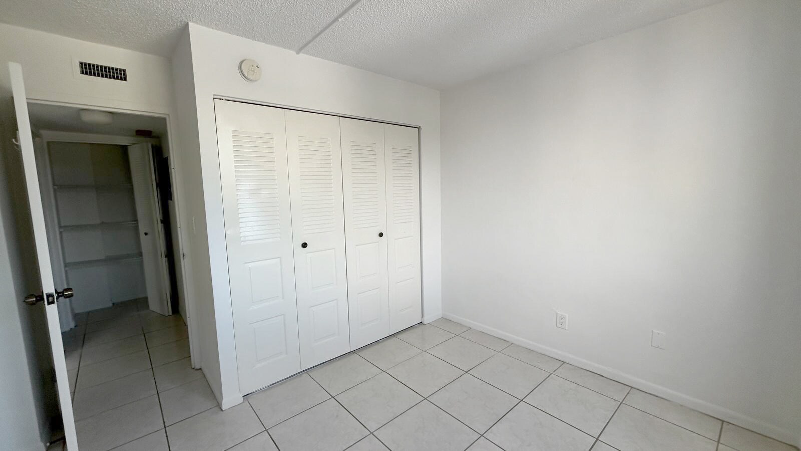 Building Photo - 2715 Tigertail Ave
