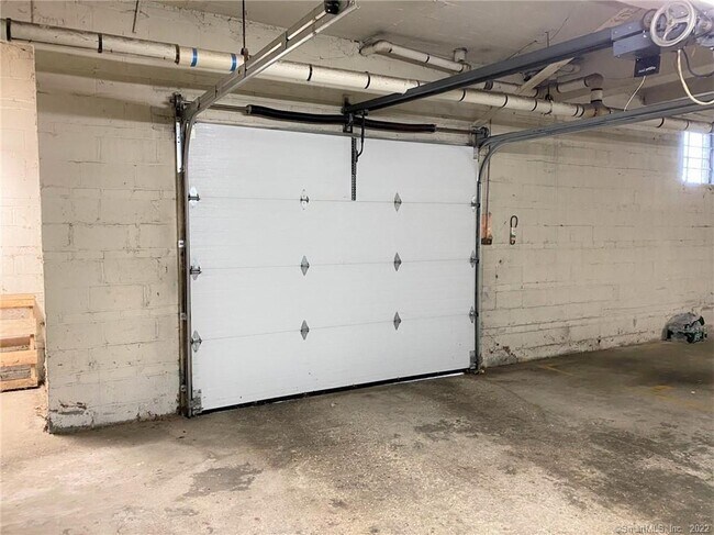 Building Photo - 46 Prospect St