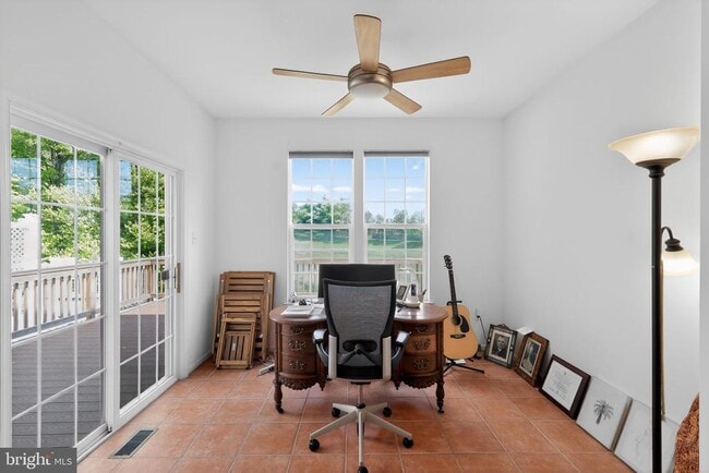 Building Photo - 1034 Meandering Way