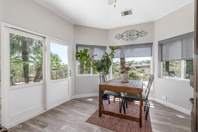 Building Photo - 15759 E Echo Hill Dr