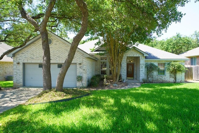 Primary Photo - Beautifully Updated Home in Olympia Hills ...