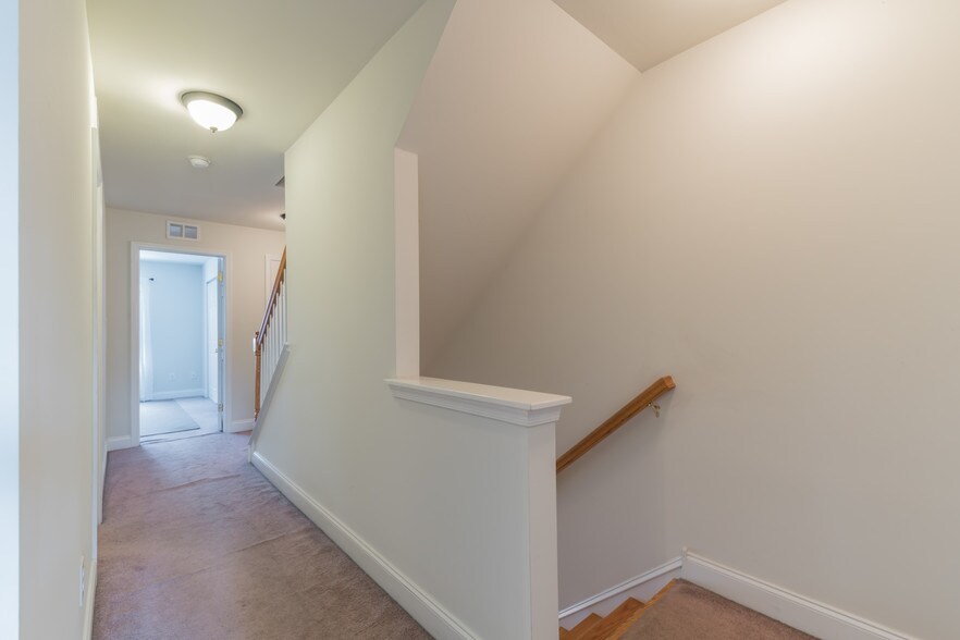 2nd Floor Hallway - 5402 Wynnefield Ave
