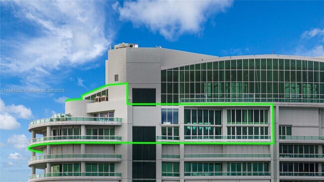 Building Photo - 1643 Brickell Ave