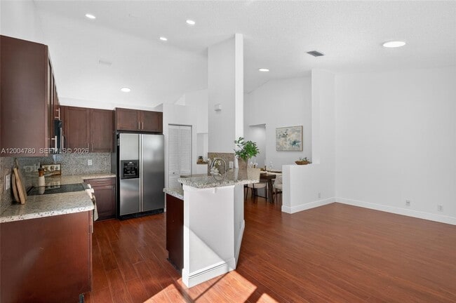 Building Photo - 875 Savannah Falls Dr