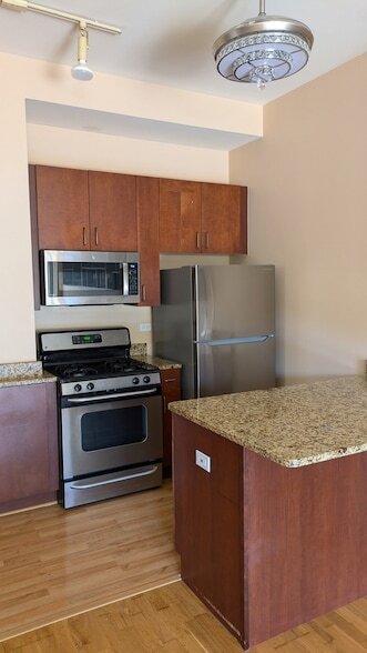 Building Photo - 4537 S Drexel Blvd
