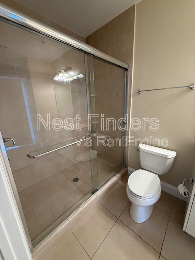 Building Photo - 1431 Ztp - Riverplace